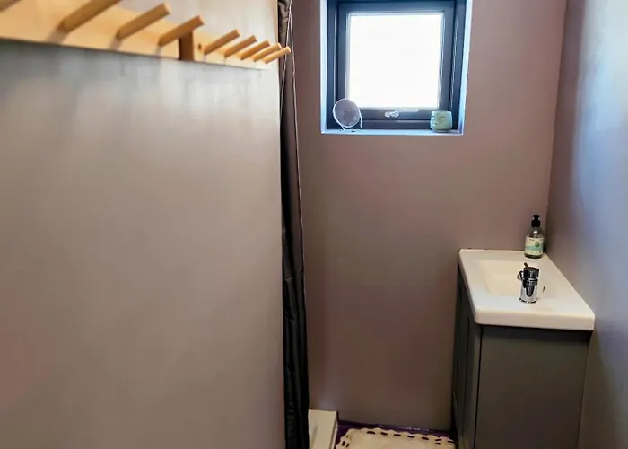 Nykmark - Eco House - Blatinden ゲストハウス Bøstad